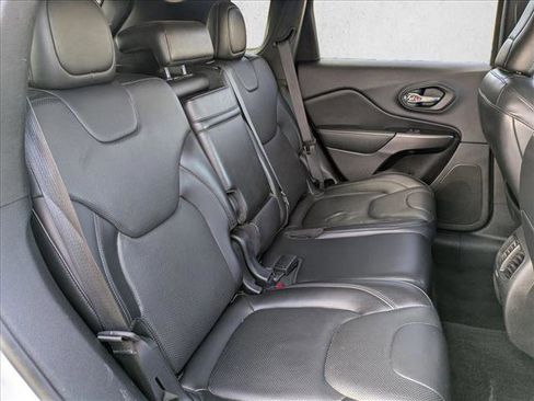 Used 2019 Jeep Cherokee Limited w/ Luxury Group image 21