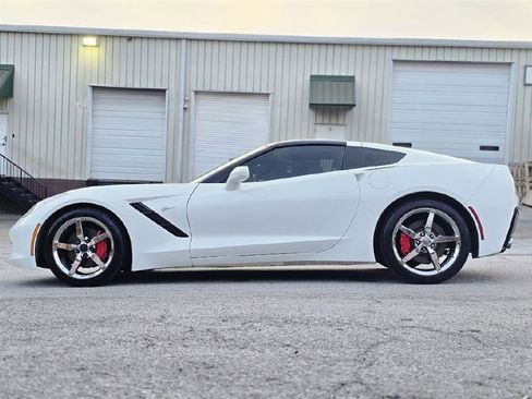 Used 2015 Chevrolet Corvette Stingray Coupe image 5