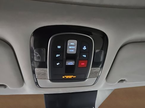 Used 2024 Hyundai Palisade Calligraphy image 32