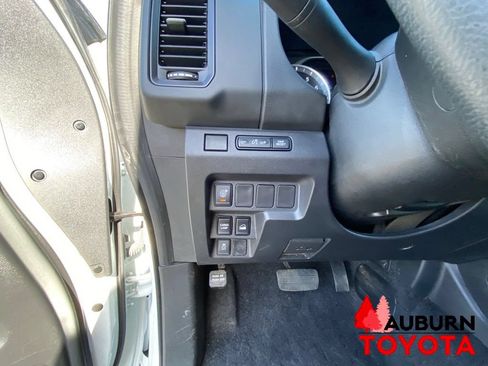 Used 2023 Nissan Frontier 4x4 King Cab image 32