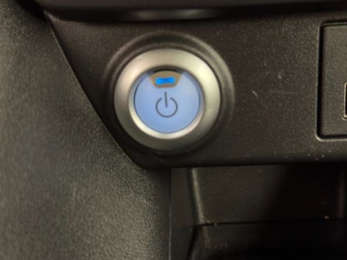 Used 2025 Nissan Leaf S image 21