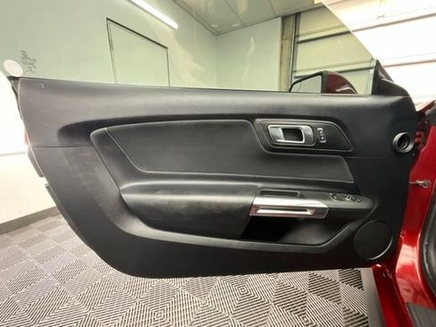 Used 2019 Ford Mustang Coupe RWD image 12