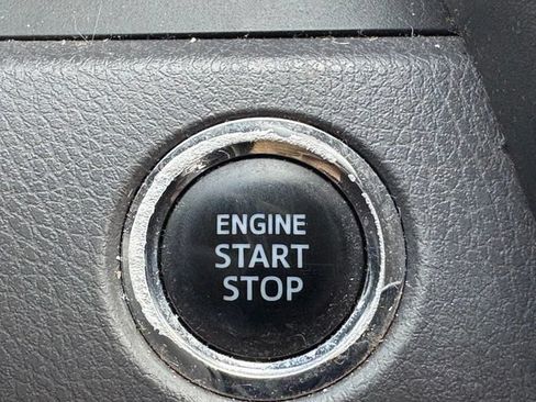 Used 2022 Toyota Camry LE w/ Convenience Package FWD image 26