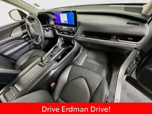 Used 2024 Toyota Grand Highlander AWD image 26