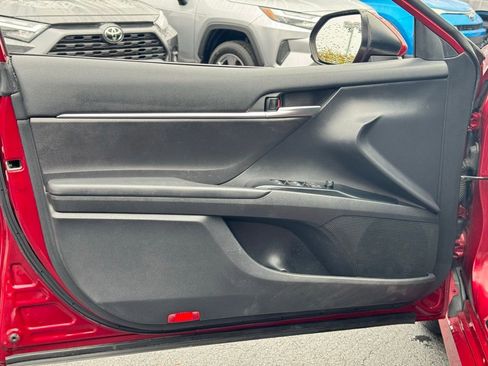 Used 2020 Toyota Camry LE image 24