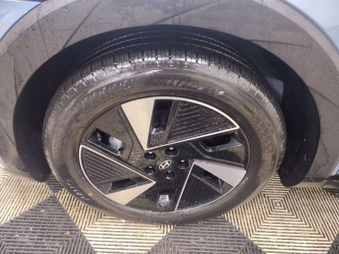 New 2026 Hyundai Ioniq 5 SEL image 5