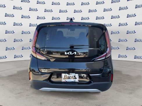 Used 2024 Kia Soul LX w/ Option Group 015 FWD image 6