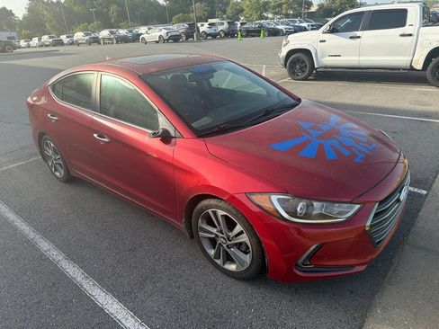 Used 2017 Hyundai Elantra Limited w/ Limited Tech Package 04 FWD image 3