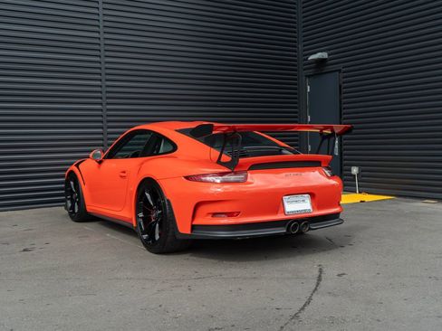 Used 2016 Porsche 911 GT3 RS image 3