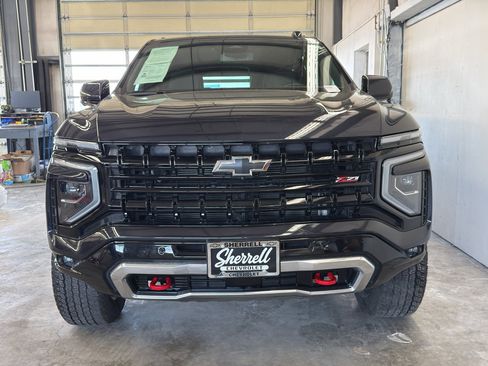 Used 2025 Chevrolet Tahoe Z71 AWD/4WD image 2