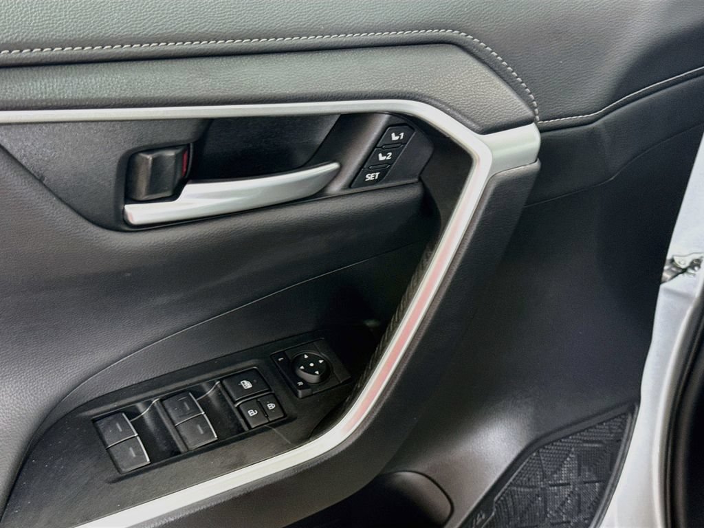 Certified 2025 Toyota RAV4 Limited w/ Advanced Technology Package FWD image 18