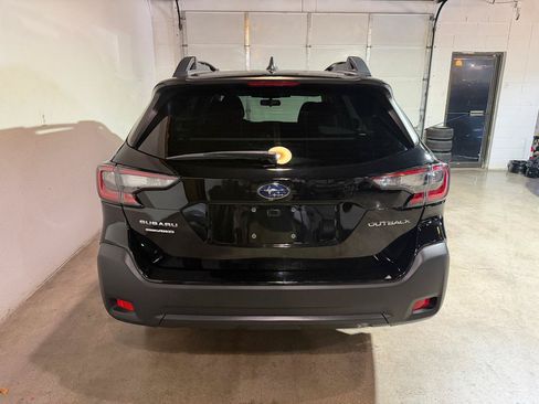 Used 2023 Subaru Outback Premium AWD/4WD image 7