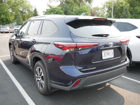 Certified 2026 Toyota Highlander XLE AWD/4WD image 5