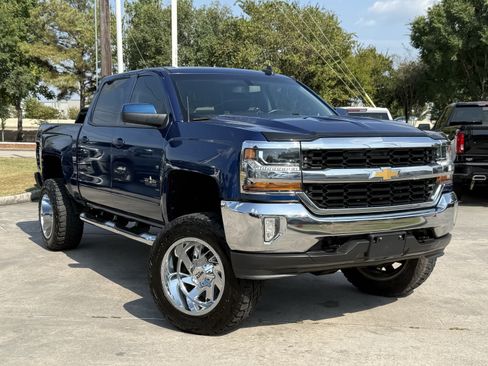 Used 2017 Chevrolet Silverado 1500 LT w/ Texas Edition AWD/4WD image 2