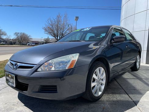 Used 2007 Honda Accord EX image 3