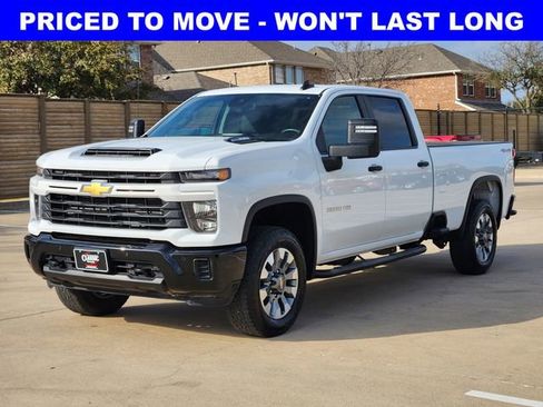 Used 2025 Chevrolet Silverado 2500 Custom w/ Custom Value Package AWD/4WD image 10