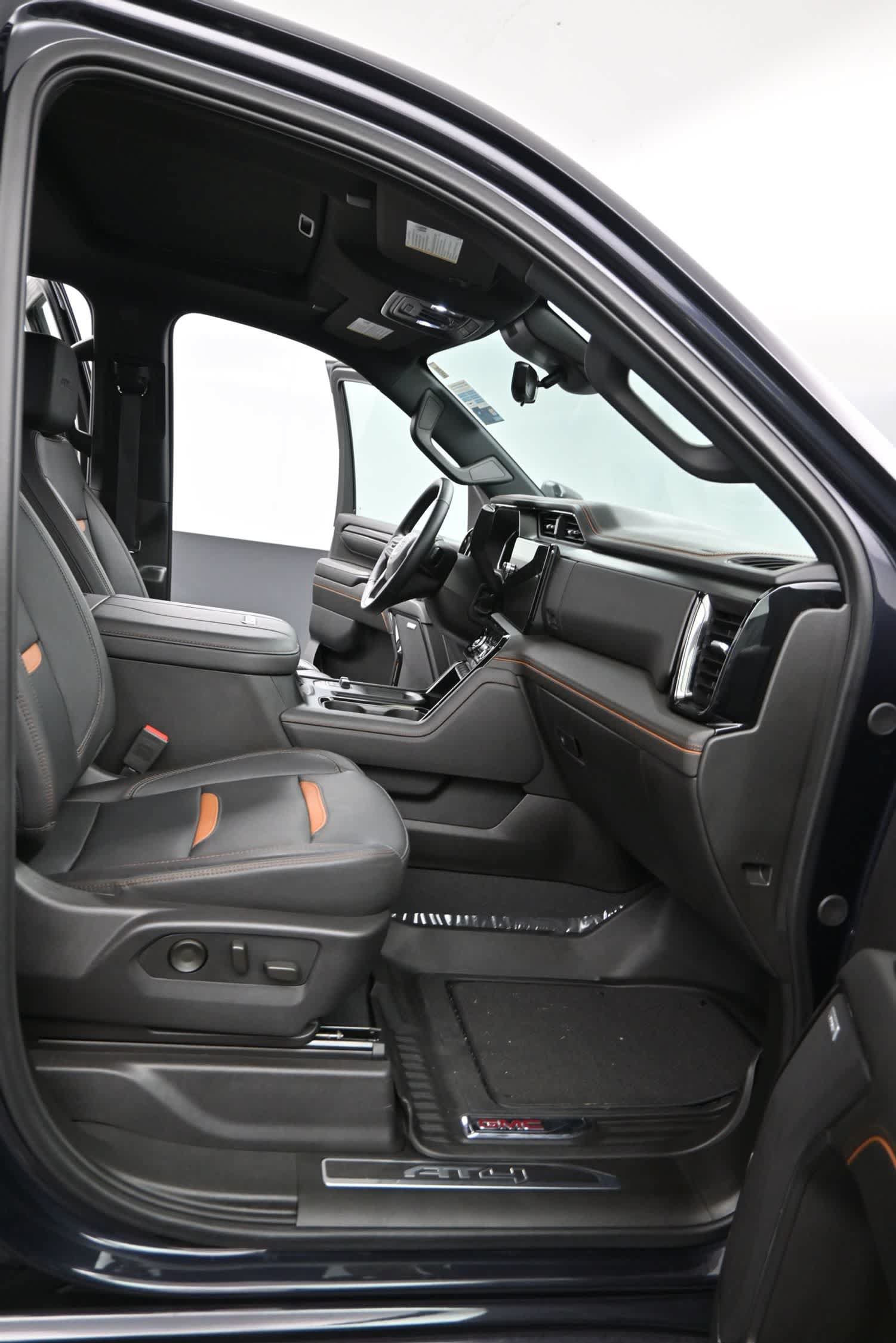 Used 2024 GMC Sierra 2500 AT4 w/ AT4 Premium Plus Package AWD/4WD image 23