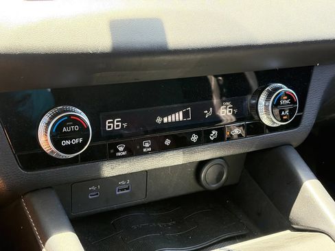Used 2022 Mitsubishi Outlander ES FWD image 9