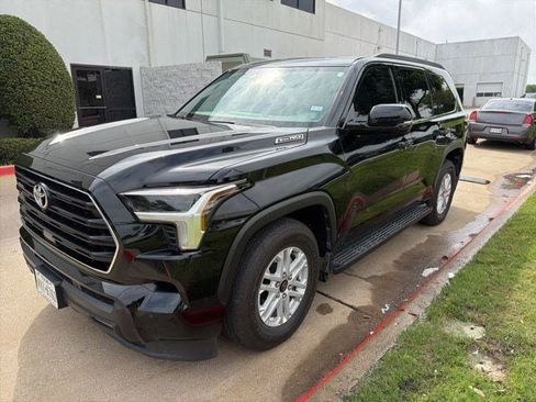 Used 2025 Toyota Sequoia SR5 w/ SR5 Premium Package RWD image 4