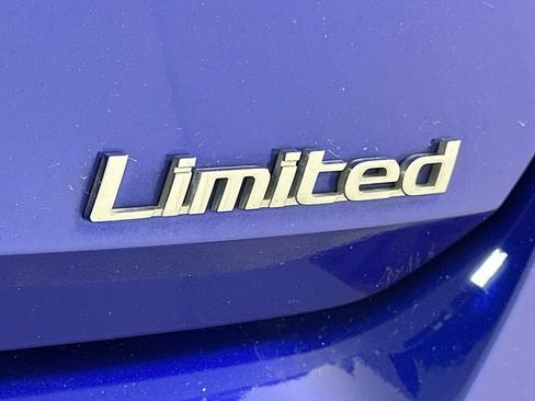 Used 2023 Hyundai Elantra Limited FWD image 28