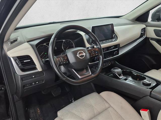 Used 2025 Nissan Rogue SV AWD/4WD image 10