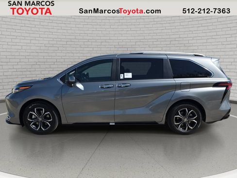 New 2026 Toyota Sienna Platinum AWD/4WD image 8