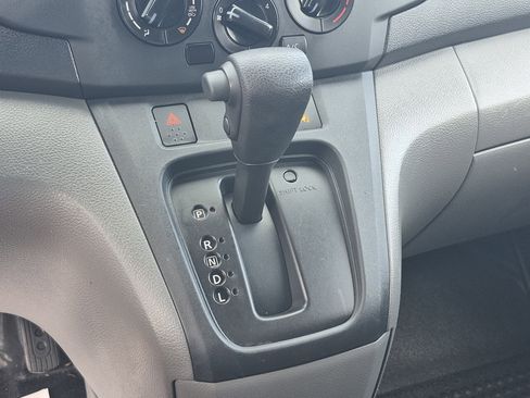 Used 2021 Nissan NV200 S FWD image 22
