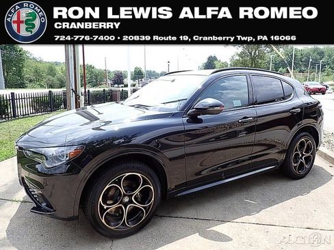 New 2025 Alfa Romeo Stelvio Sprint image 1