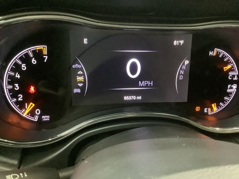 Used 2021 Jeep Grand Cherokee Laredo X AWD/4WD image 17