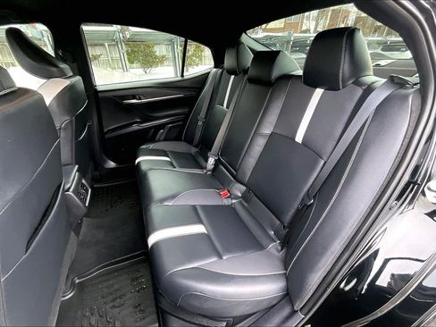 Used 2025 Toyota Camry SE image 24