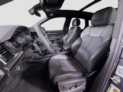 Used 2022 Audi SQ5 Premium image 12