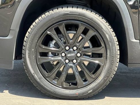 Used 2023 GMC Acadia SLE w/ Driver Convenience Package FWD image 39