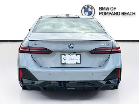 New 2026 BMW 550e xDrive w/ Executive Package AWD/4WD image 5