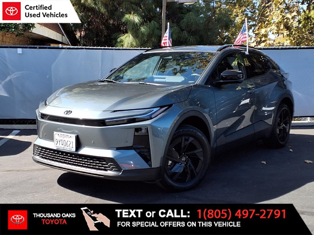 Certified 2026 Toyota C-HR AWD/4WD image 1