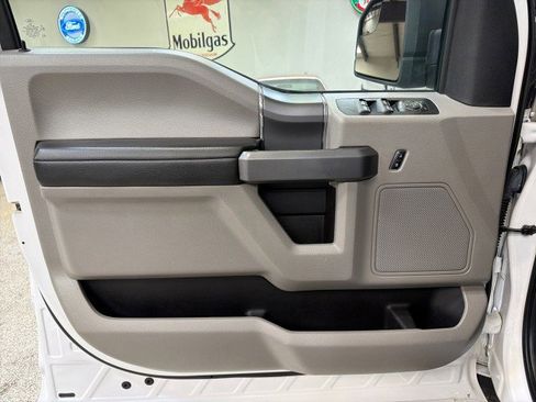 Used 2018 Ford F150 XLT w/ Equipment Group 302A Luxury image 16