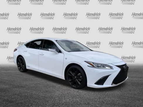 Used 2022 Lexus ES 300h F Sport w/ Accessory Package 2 FWD image 2