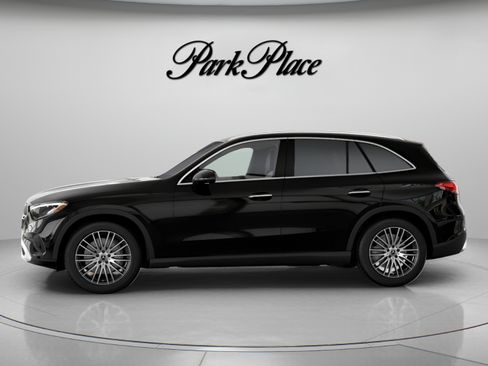 Used 2026 Mercedes-Benz GLC 300 image 4