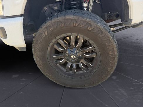 Used 2025 Ford F350 Platinum w/ FX4 Off-Road Package AWD/4WD image 14