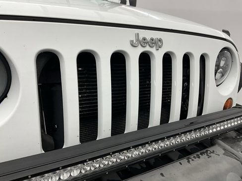 Used 2013 Jeep Wrangler Unlimited Sport image 21