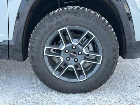 New 2026 GMC Terrain AT4 w/ Technology Package II image 9