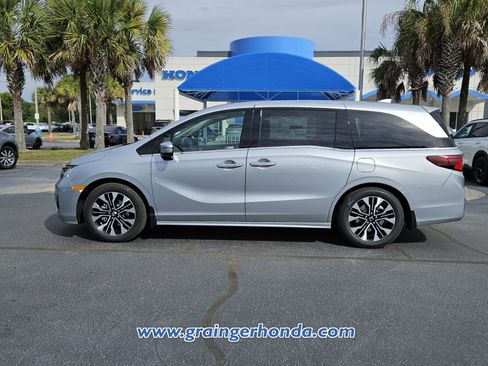 New 2026 Honda Odyssey Elite image 2