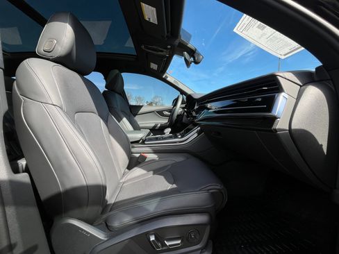 Used 2025 Audi Q7 3.0T Prestige image 15