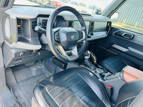 Used 2022 Ford Bronco Badlands image 15