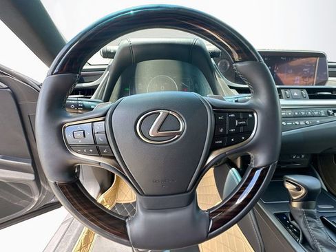 Used 2021 Lexus ES 300h w/ Premium Package FWD image 15