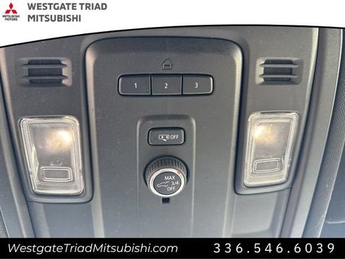 Used 2023 Chevrolet Suburban LT RWD image 18