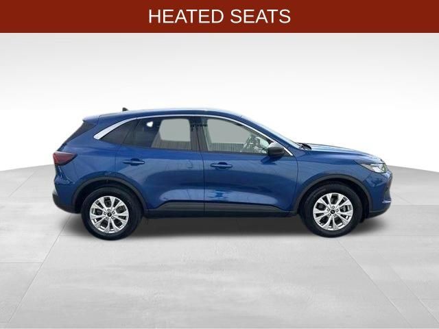 Used 2023 Ford Escape Active w/ Cold Weather Package FWD image 8