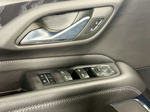 Used 2023 GMC Yukon Denali image 24