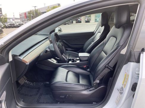 Used 2019 Tesla Model 3 Standard Range Plus image 18