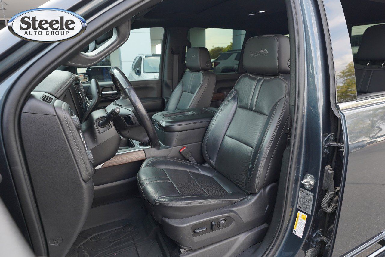 Used 2020 Chevrolet Silverado 3500 High Country w/ Technology Package AWD/4WD image 18