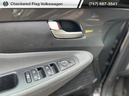 Used 2023 Hyundai Santa Fe SE AWD/4WD image 14